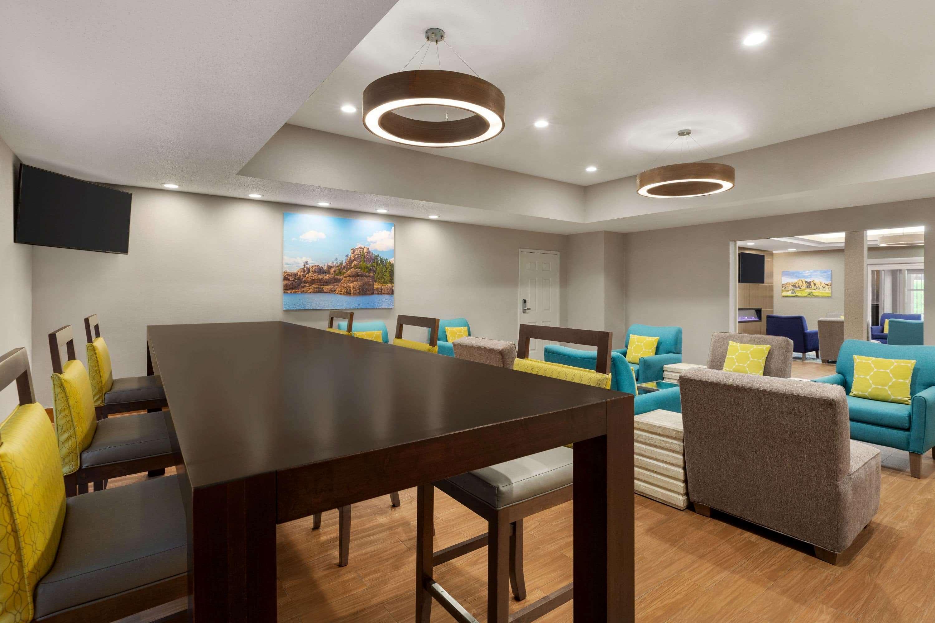 La Quinta Inn And Suites By Wyndham At Watiki Waterpark Рапид Сити Екстериор снимка