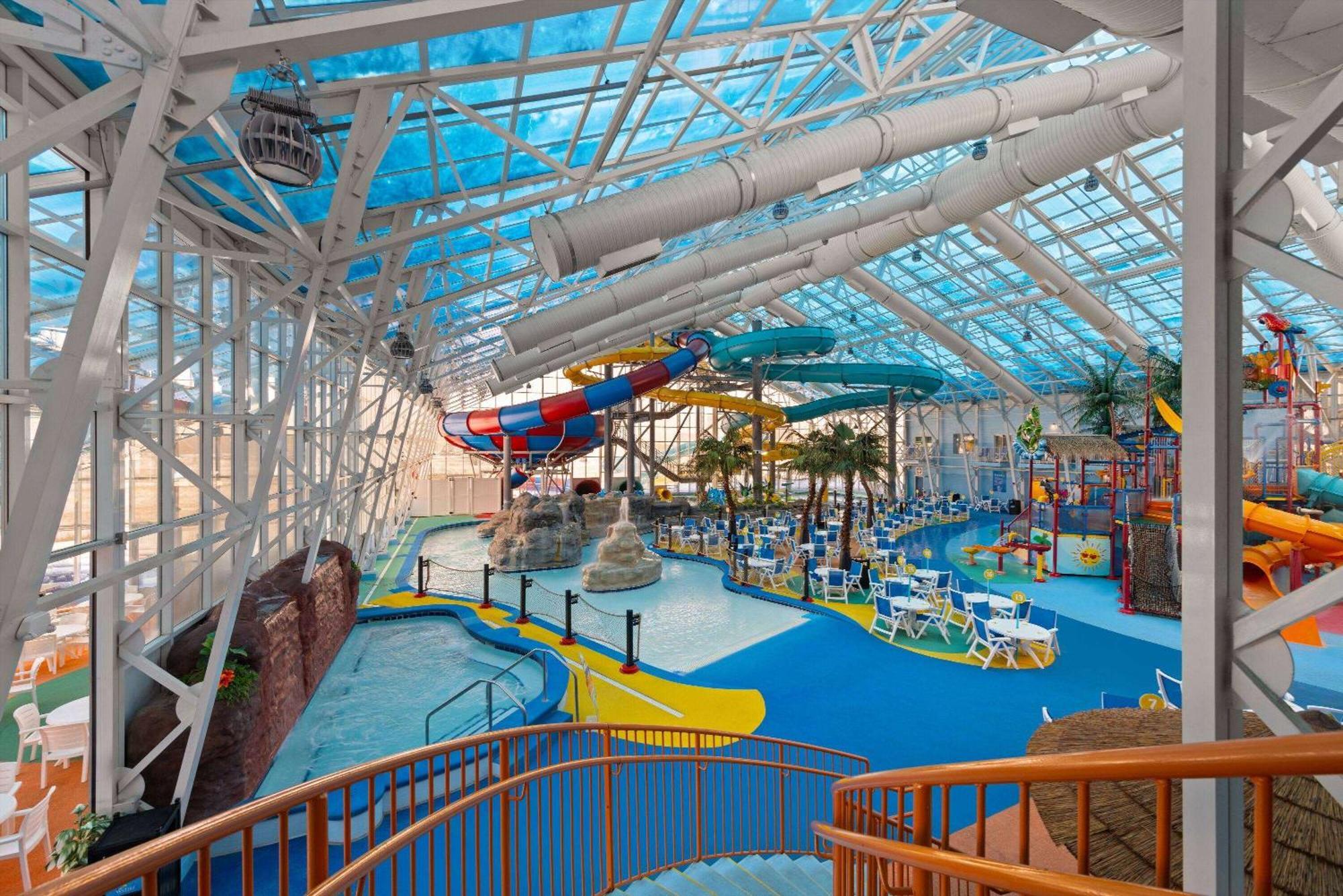 La Quinta Inn And Suites By Wyndham At Watiki Waterpark Рапид Сити Екстериор снимка