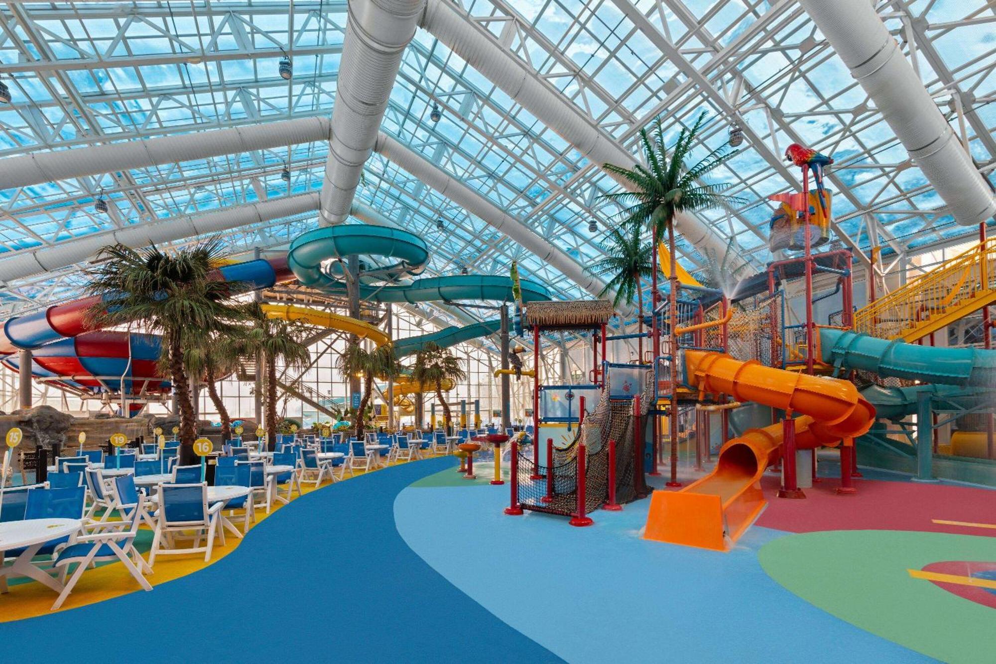 La Quinta Inn And Suites By Wyndham At Watiki Waterpark Рапид Сити Екстериор снимка